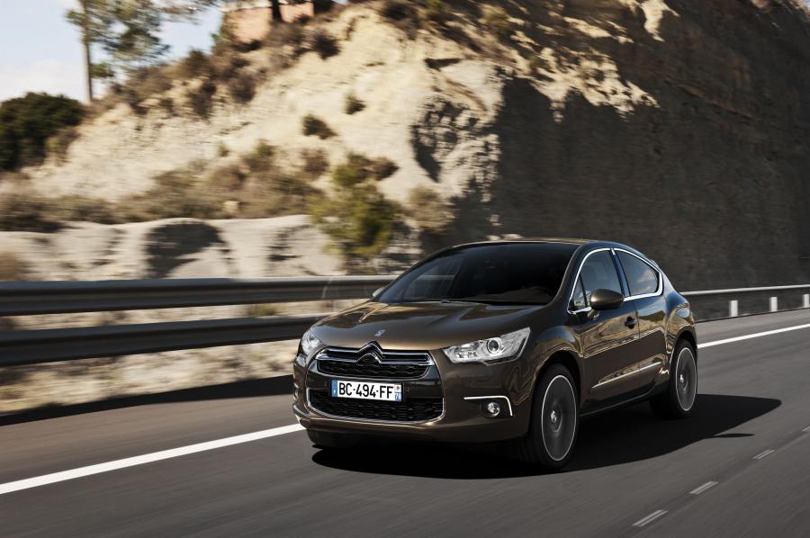  Citroen DS4 2010 года  (фото 45 из 143)